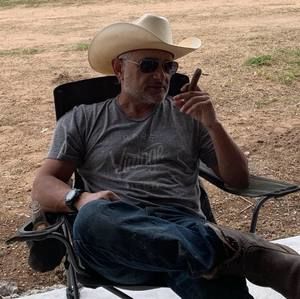 Meet your Posher, Derrik